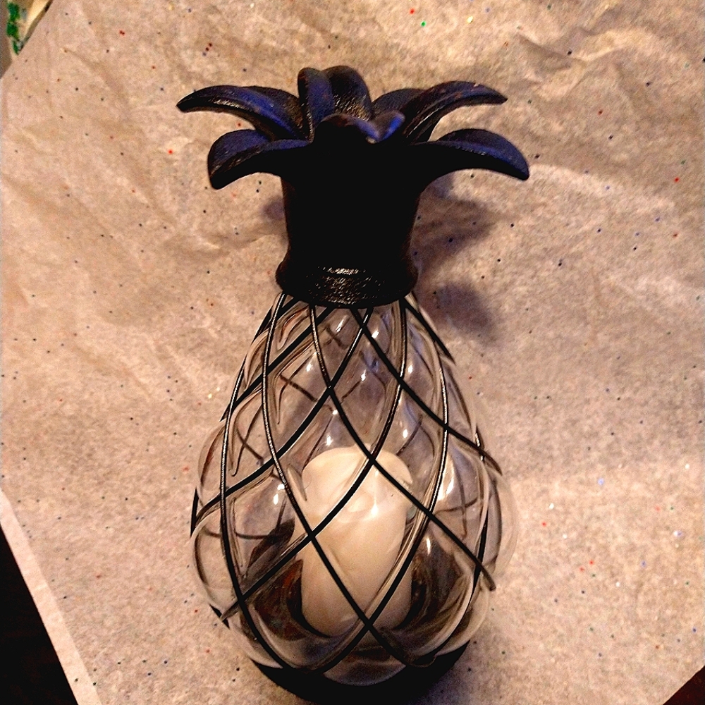 Pineapple candle holder